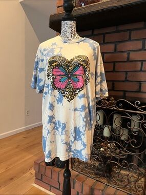Sweet Claire oversized graphic tee size s/m